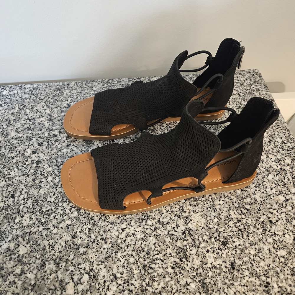 Lucky Brand Black Bartega Gladiator Sandal Size 7.5M/38 NWOT or Box